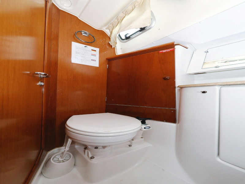 фото Sun Odyssey 45 19