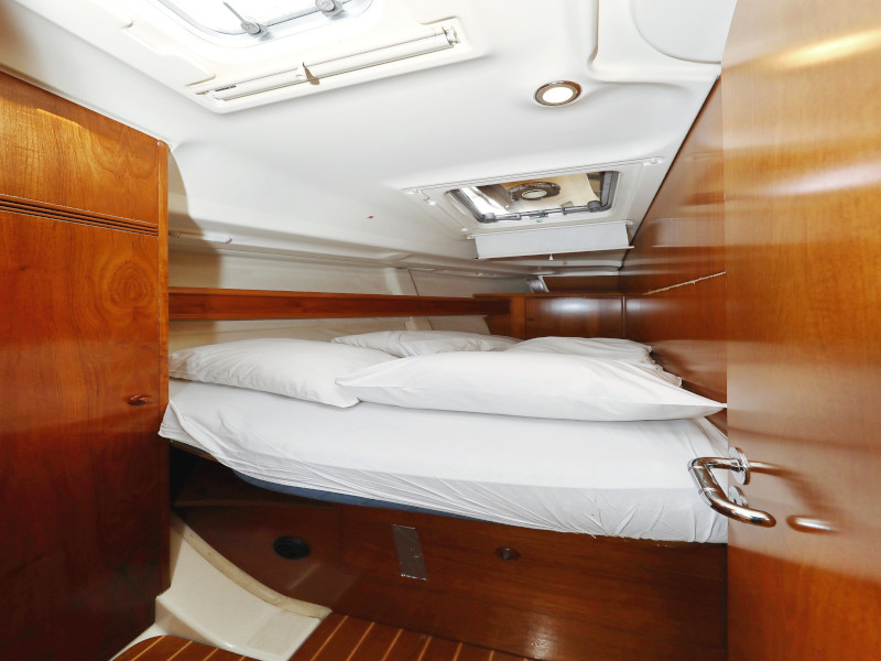 фото Sun Odyssey 45 28