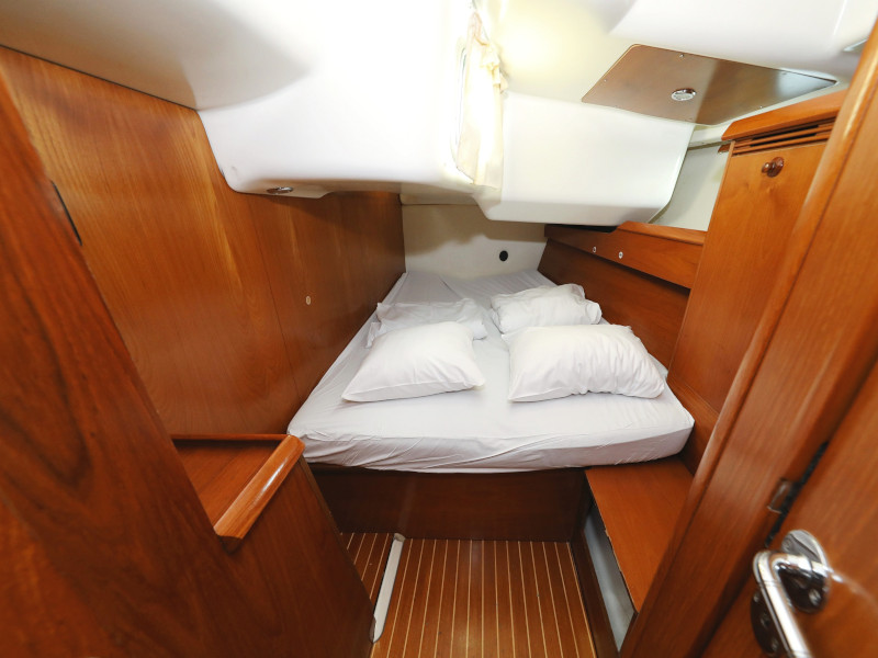 фото Sun Odyssey 45 32