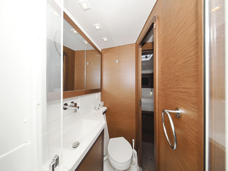 foto Lagoon 450  Flybridge 33