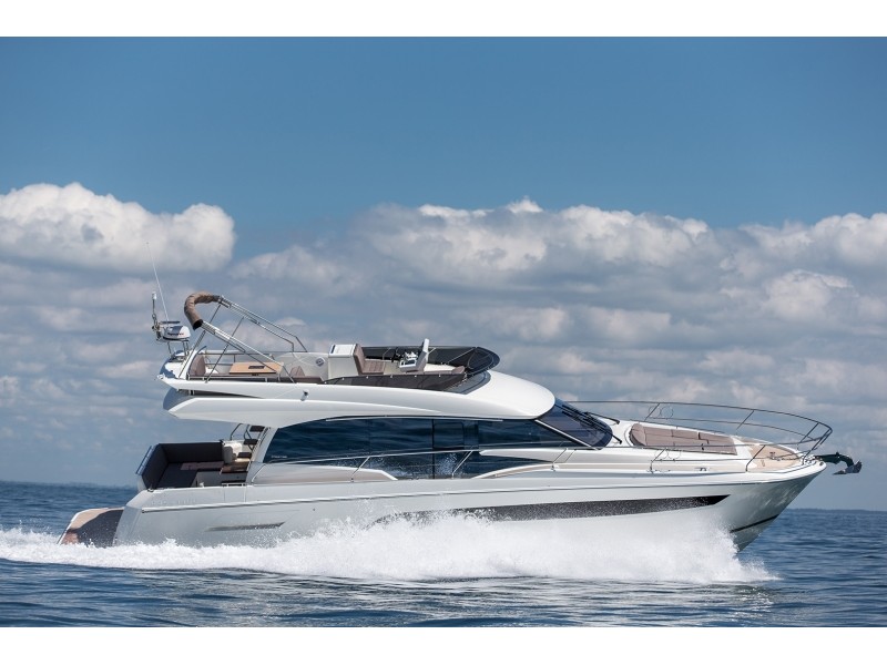 foto Prestige 520 16