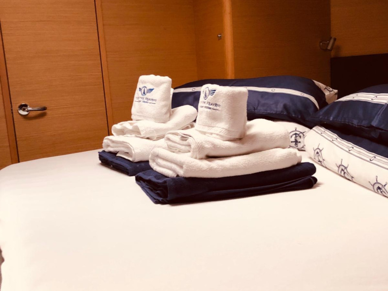 foto Dufour Catamaran 48 22