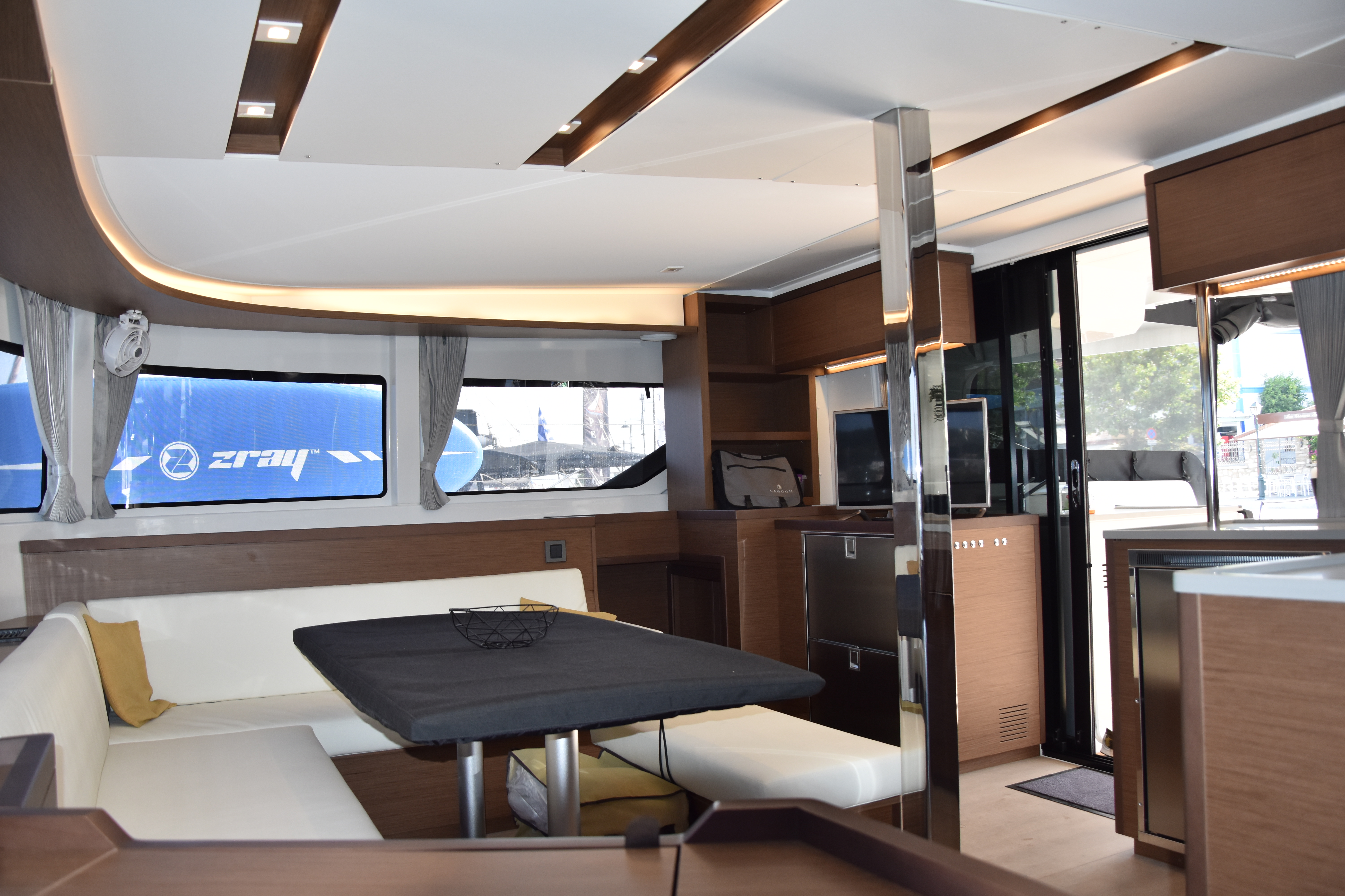 照片 Lagoon 46  12