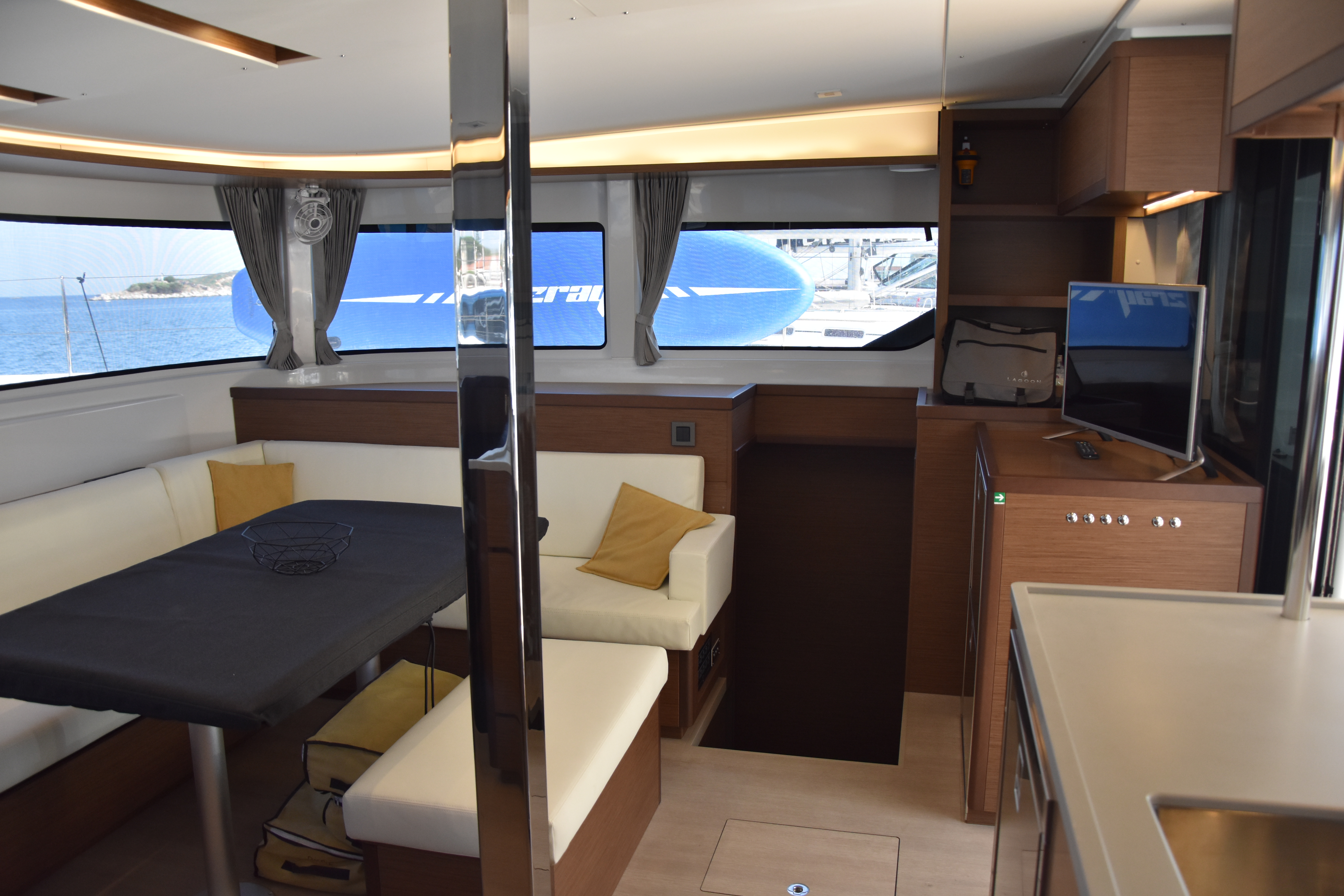 照片 Lagoon 46  13