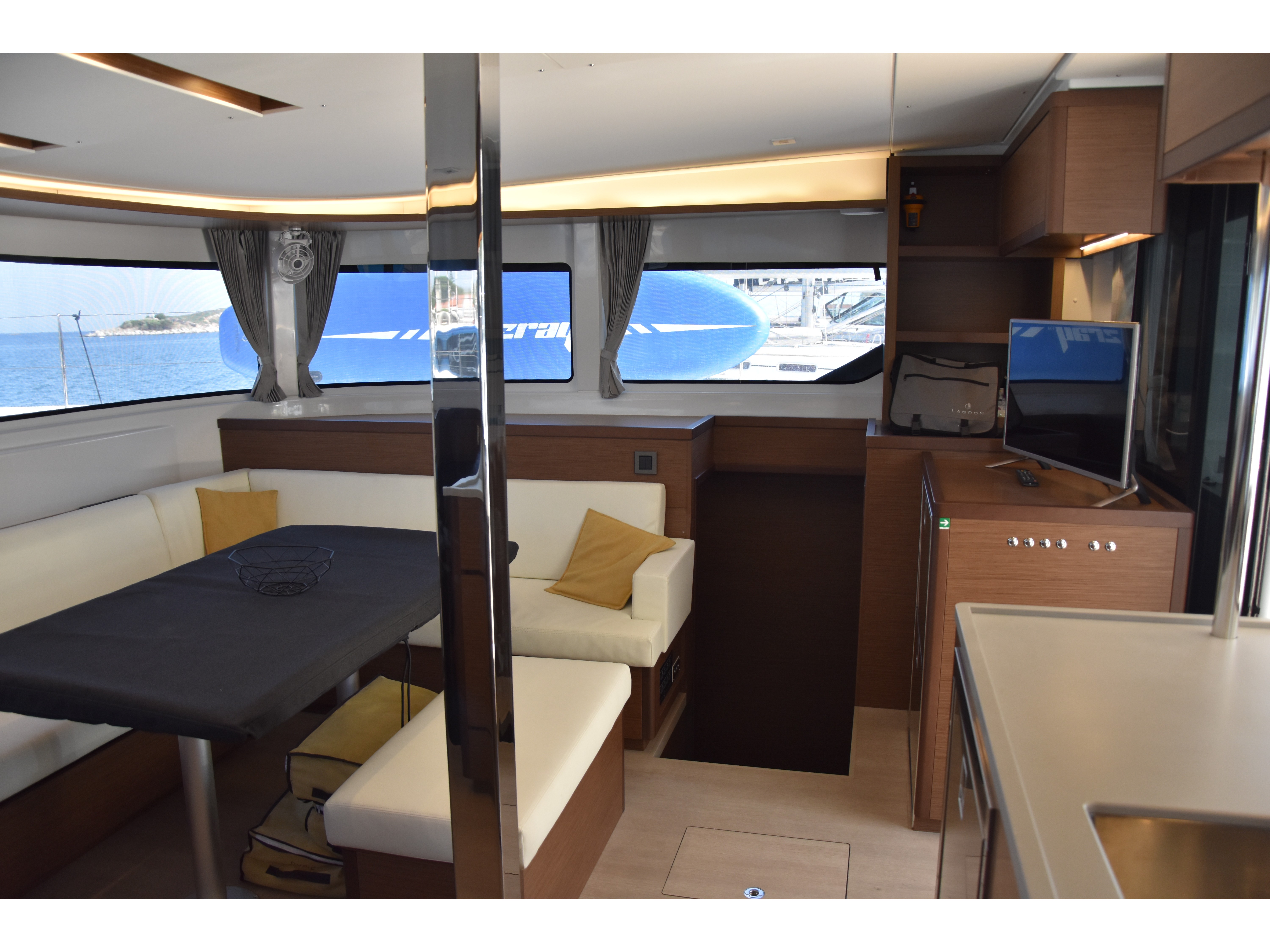 照片 Lagoon 46  15