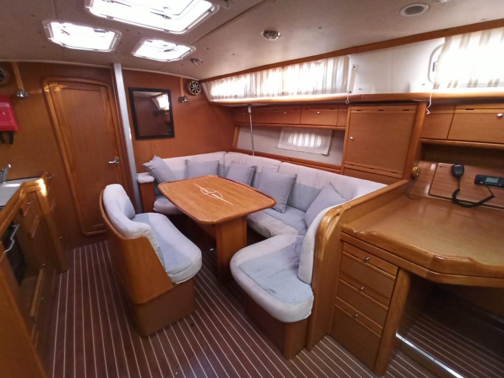Bavaria  - Santana  - Interior image - Griechenland, Port of Volos