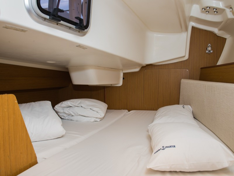 foto Sun Odyssey 32i 8