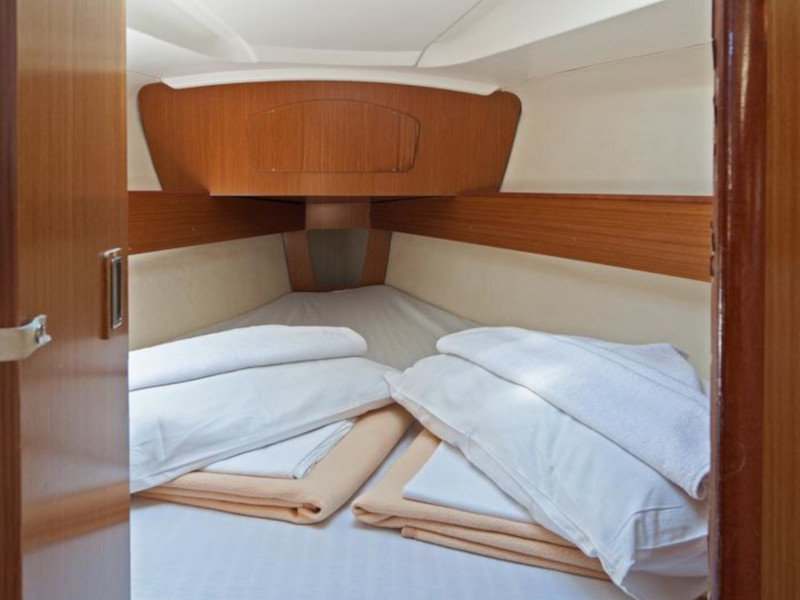 foto Sun Odyssey 32i 9