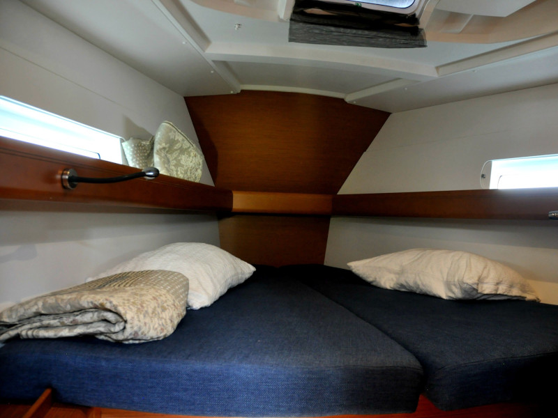 صور Sun Odyssey 419 14