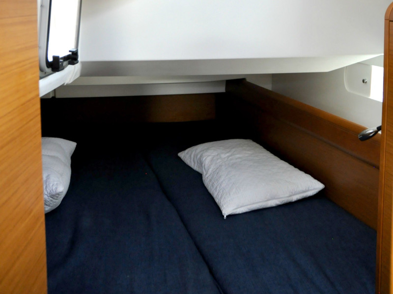 صور Sun Odyssey 419 16