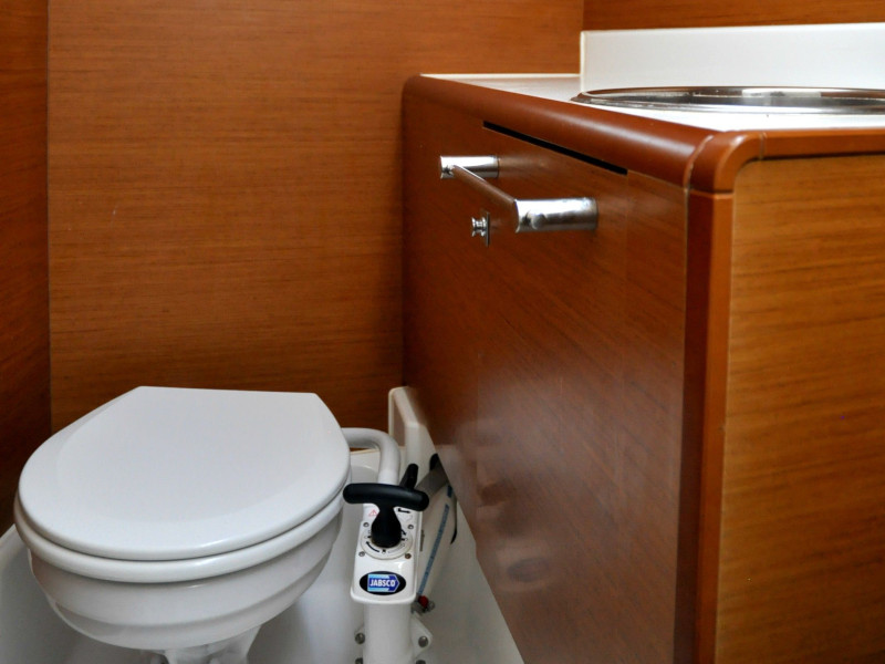 صور Sun Odyssey 419 18