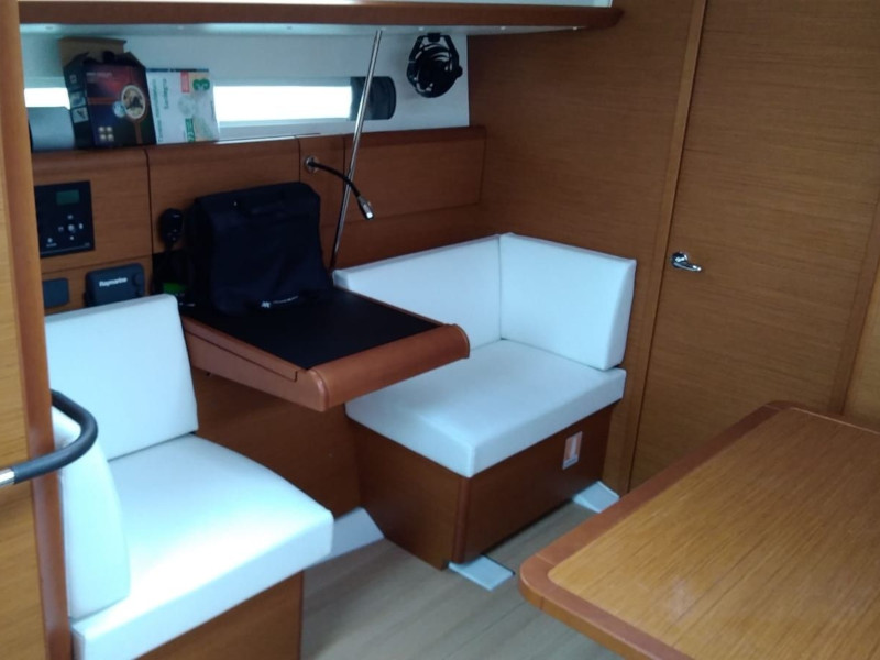 صور Sun Odyssey 419 21