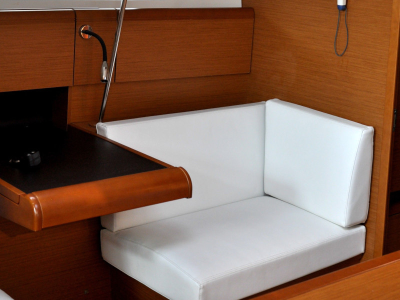 صور Sun Odyssey 419 24