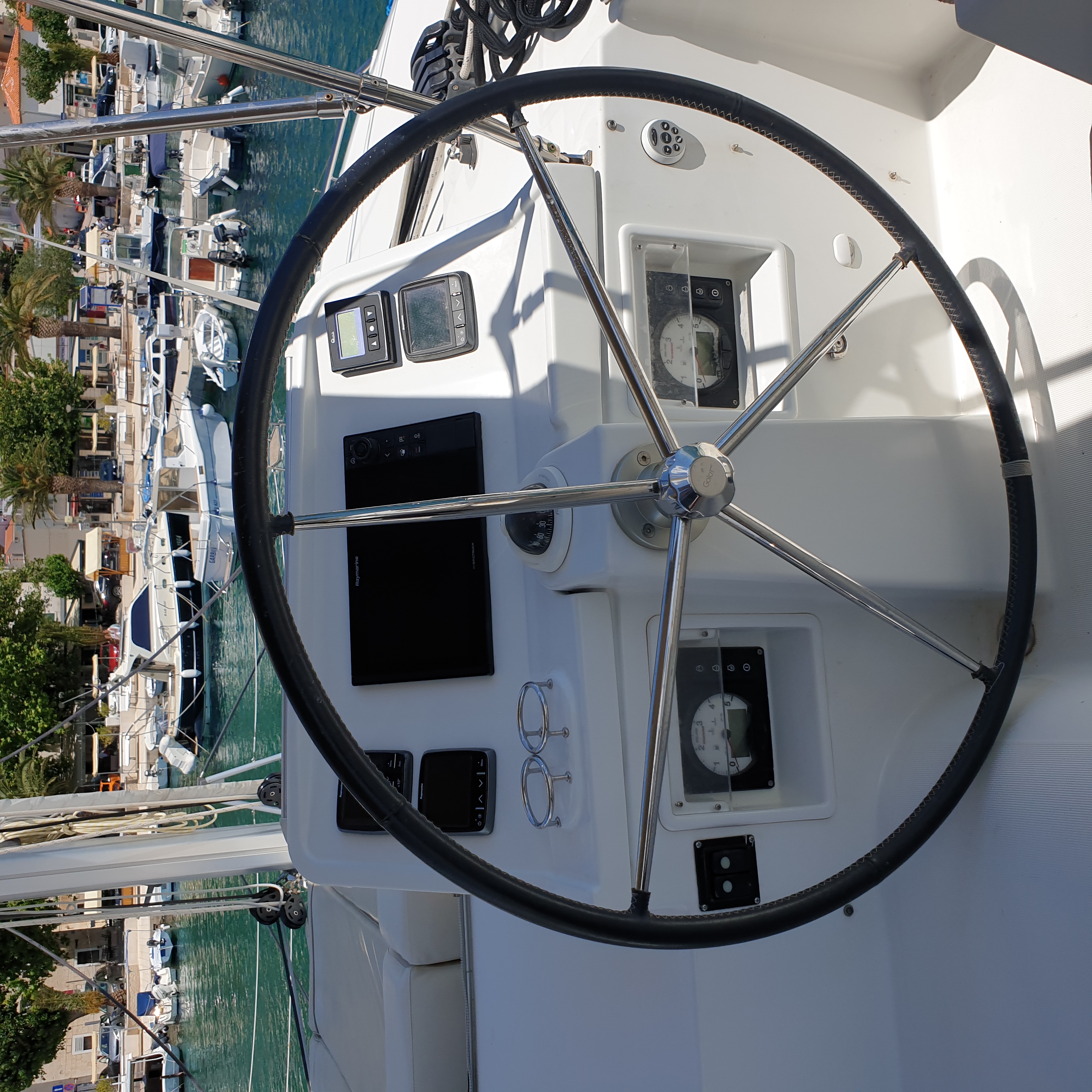 фото Lagoon 450 9