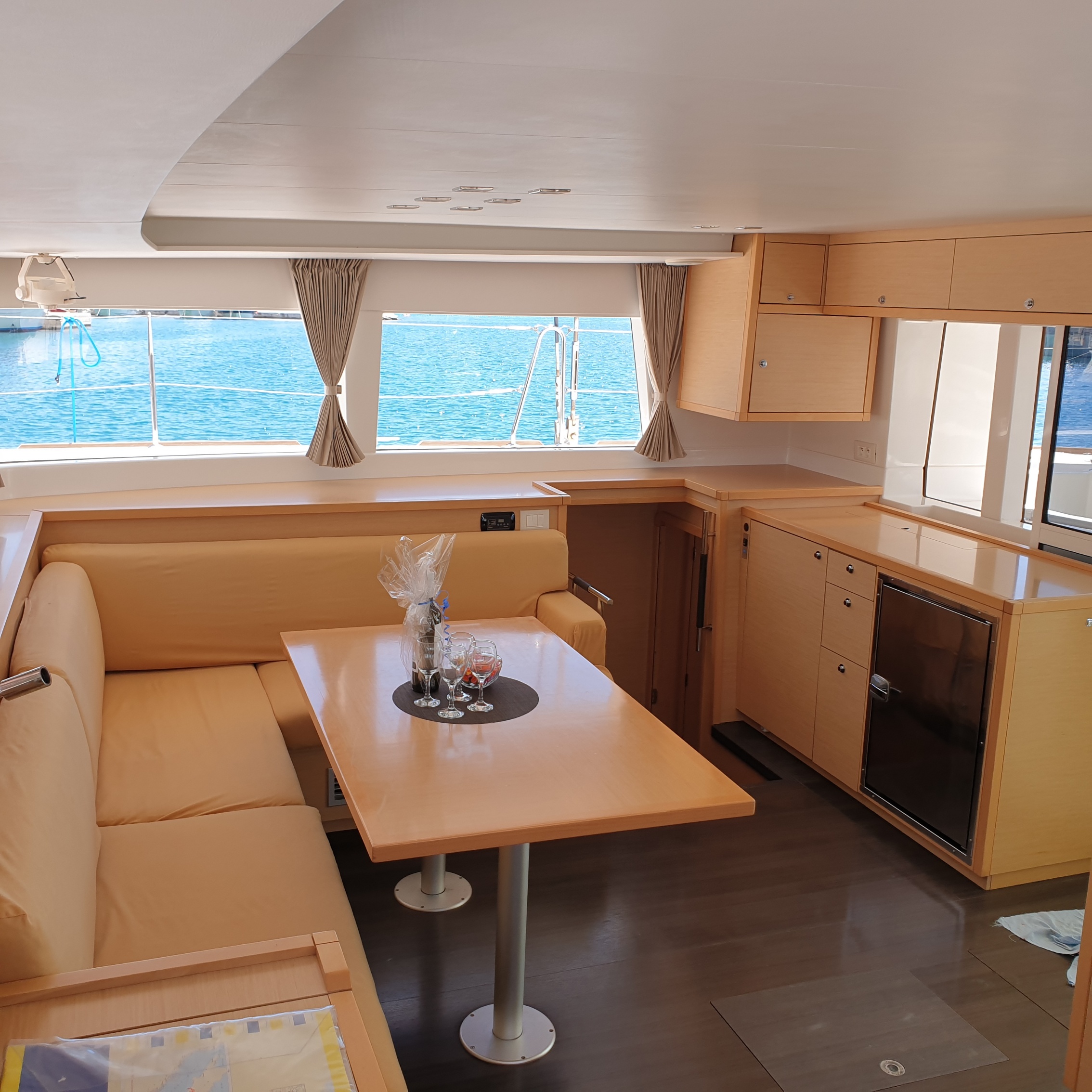 фото Lagoon 450 13