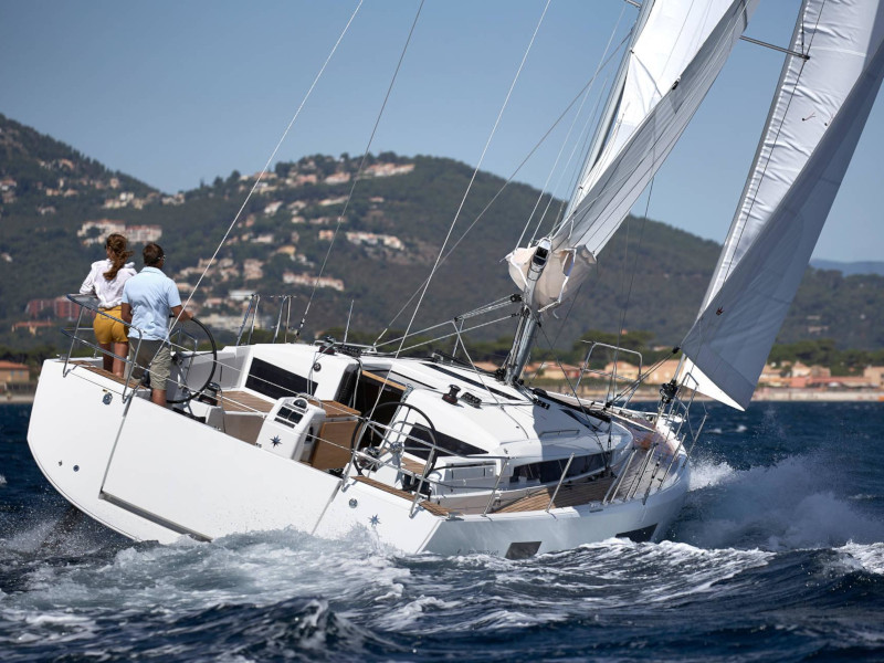 صور Sun Odyssey 440 16