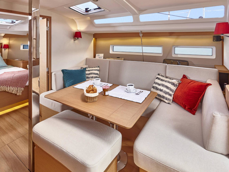 صور Sun Odyssey 440 17