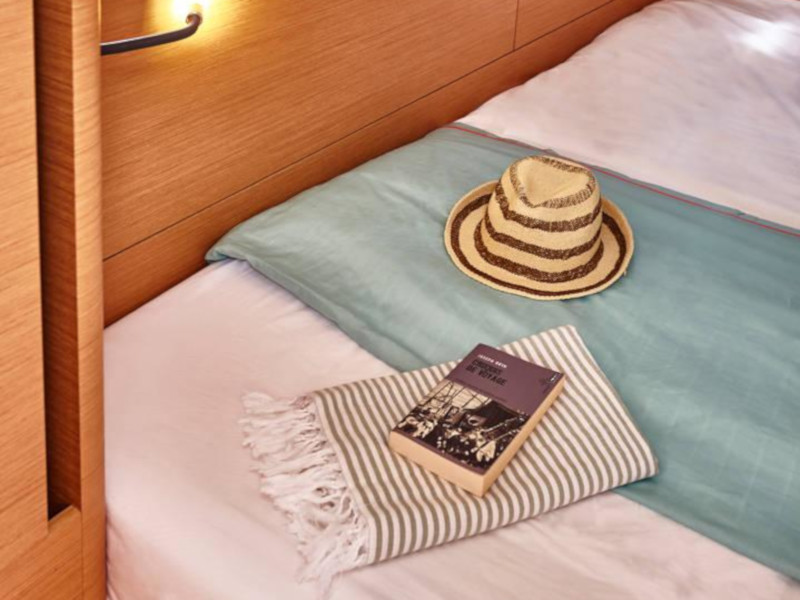 صور Sun Odyssey 440 23