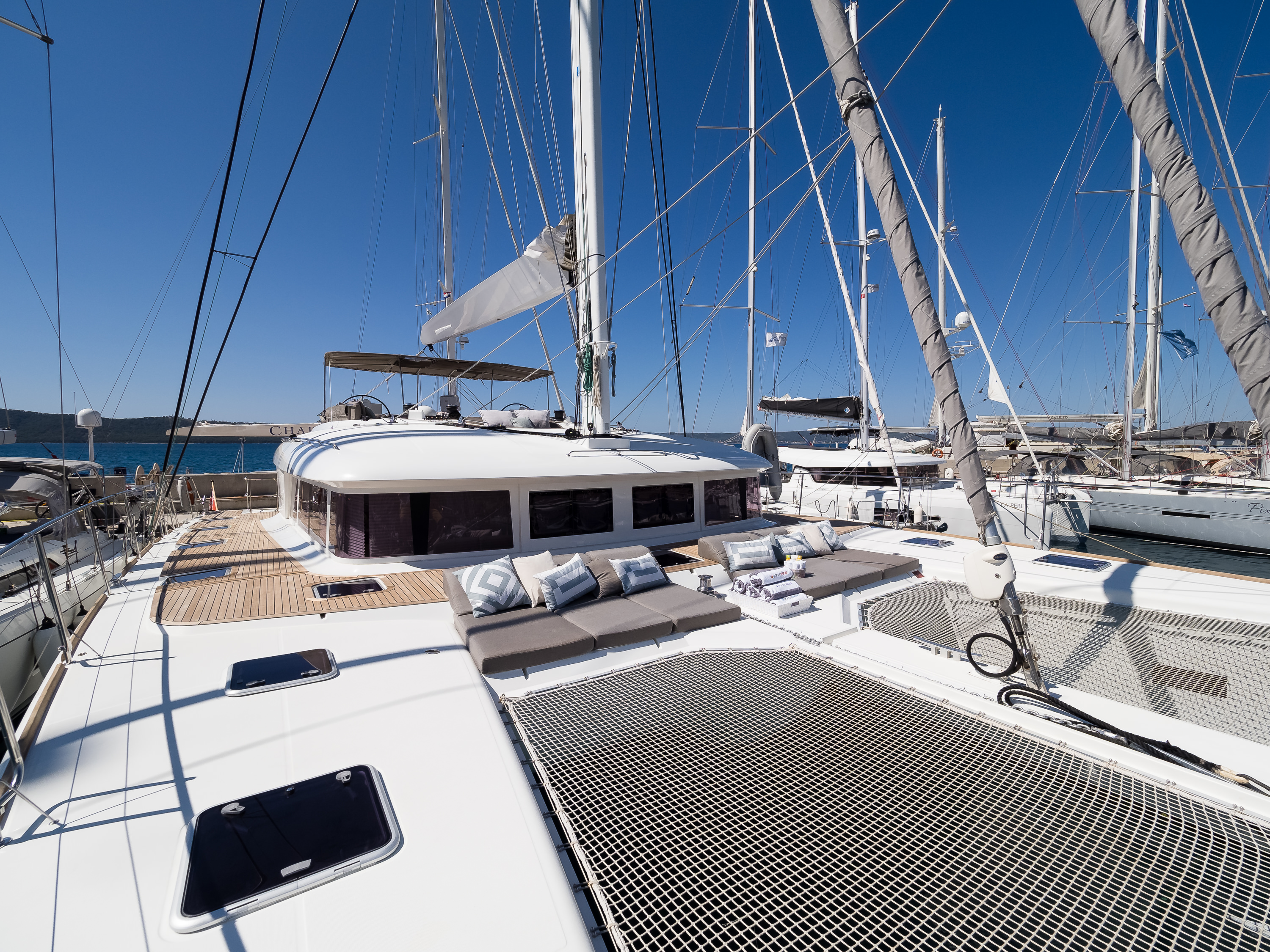 фото Lagoon 620 22