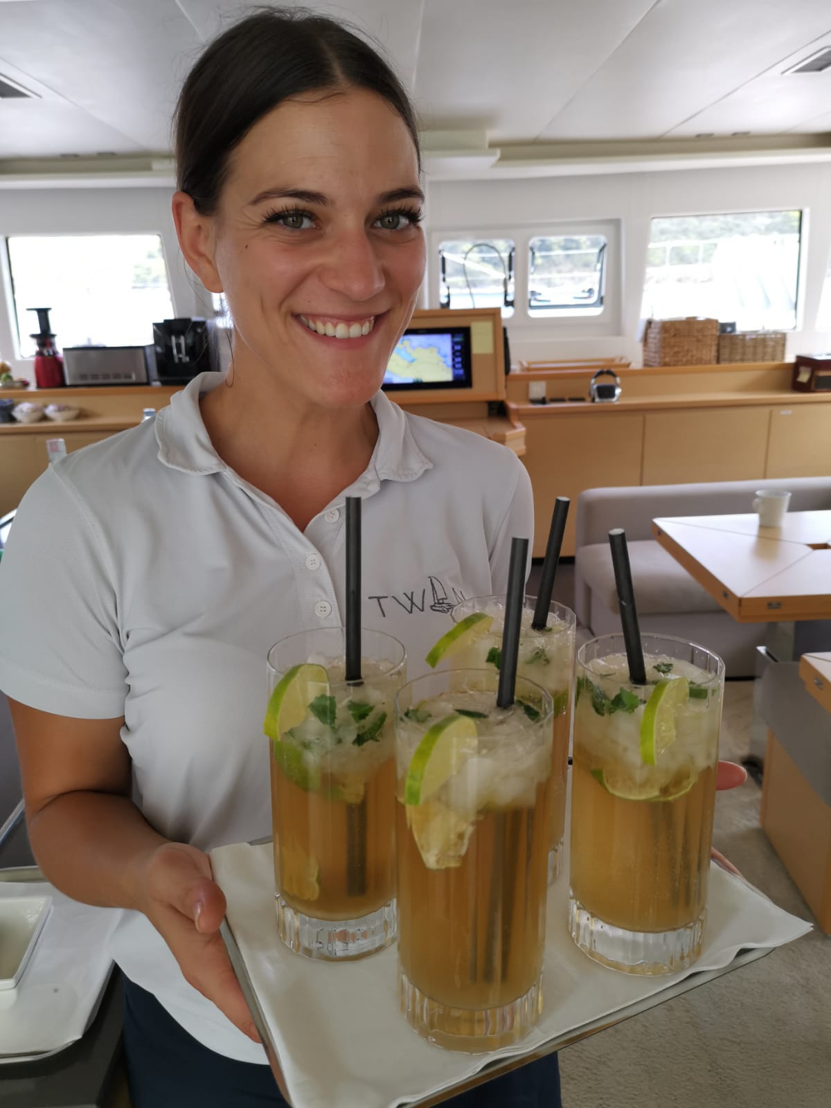 фото Lagoon 620 45