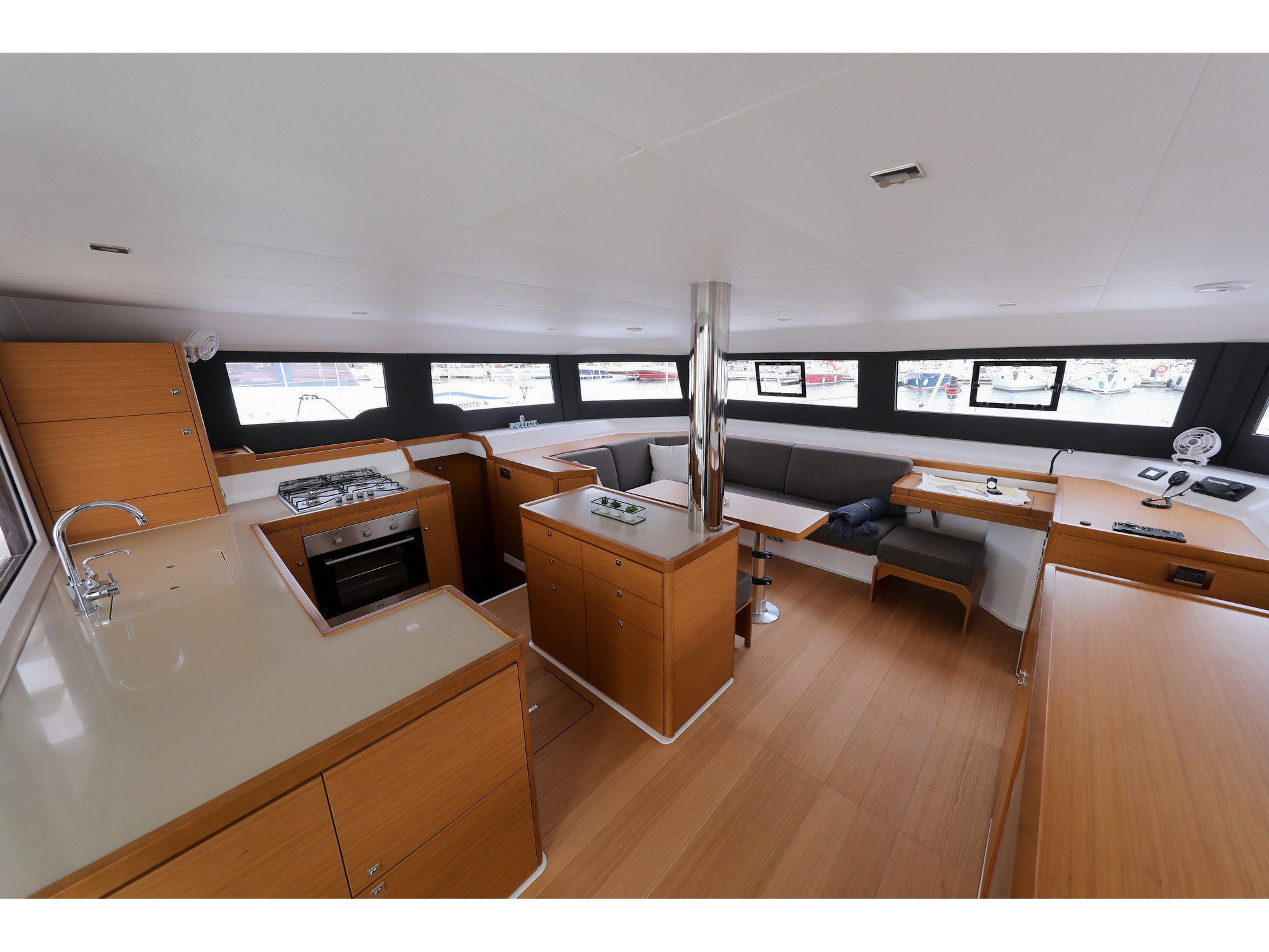 photo Dufour Catamaran 48 3