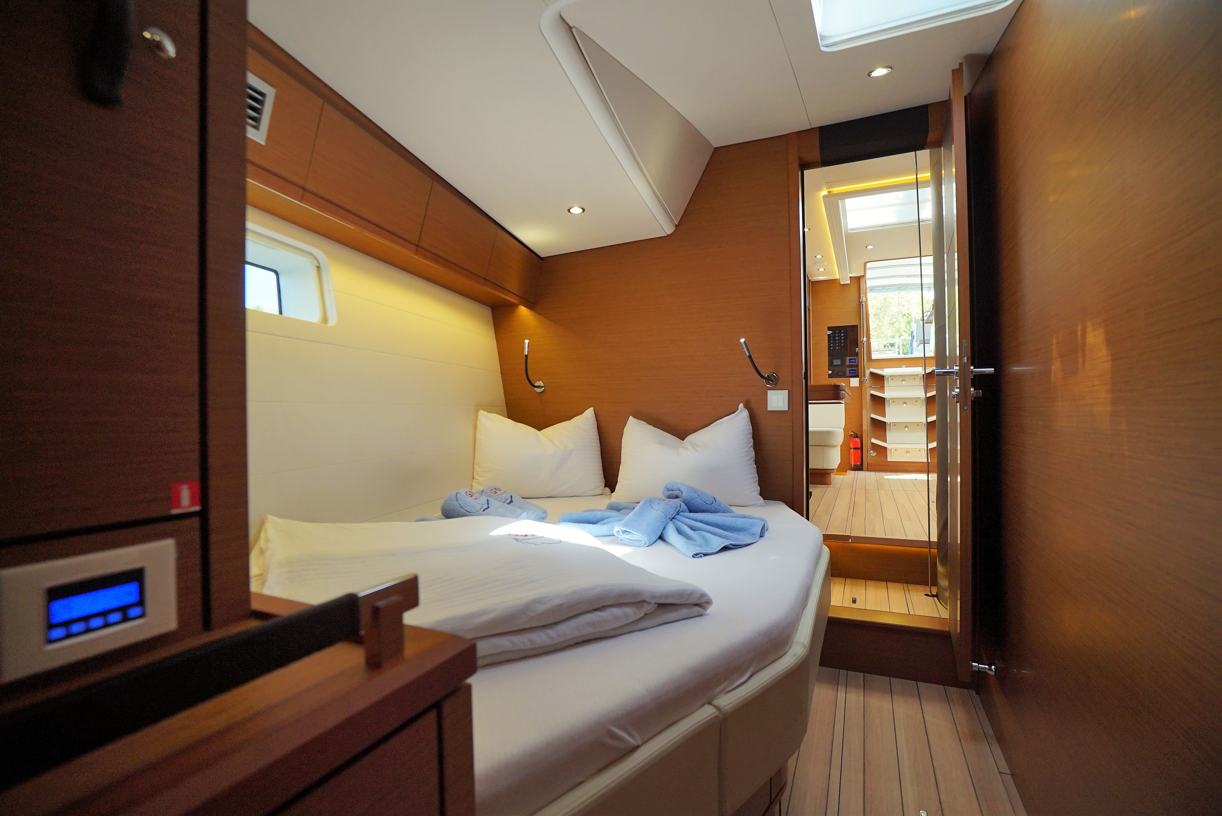 صور Jeanneau 64 9