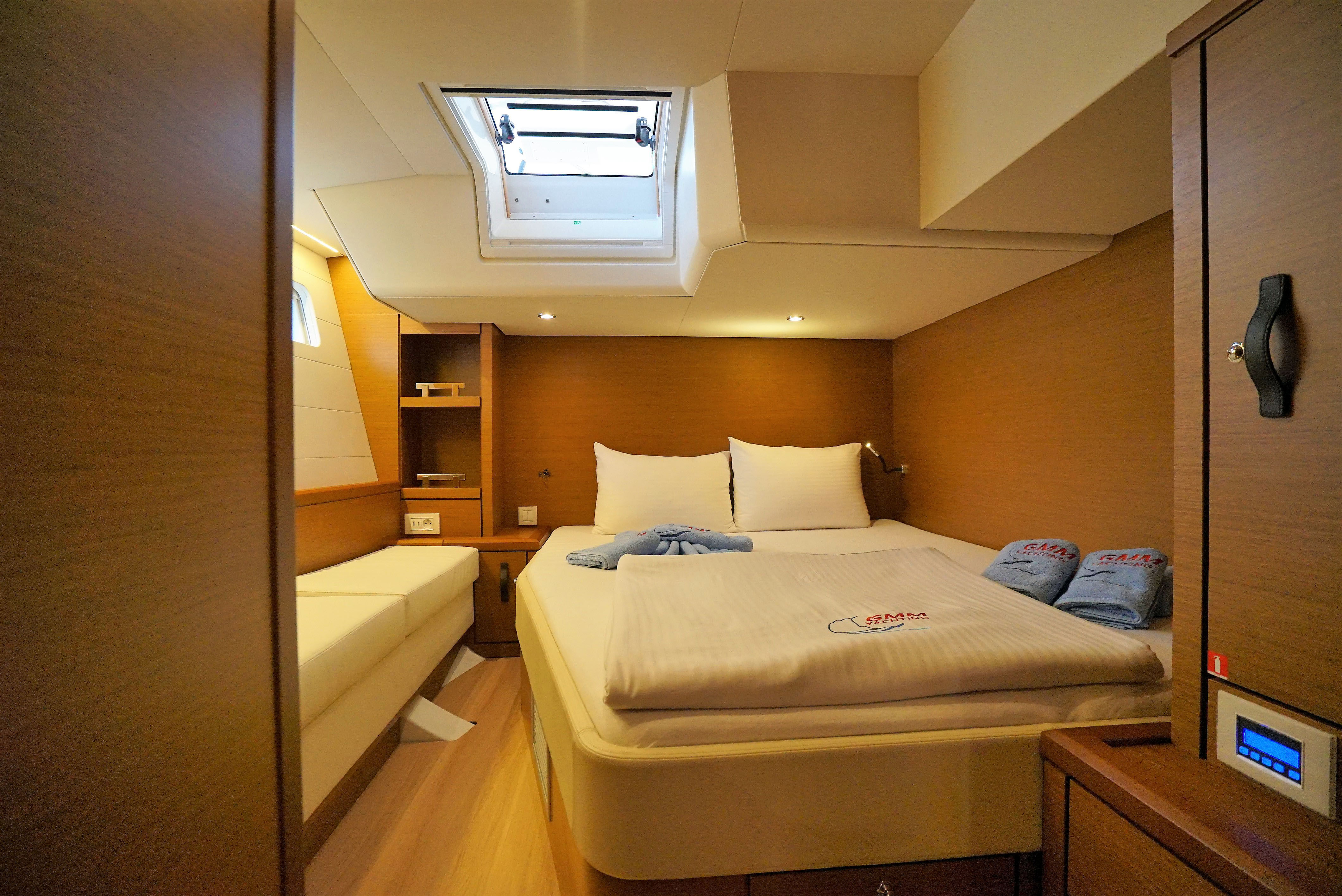 صور Jeanneau 64 10