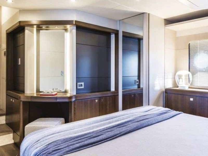 photo Absolute 58 12