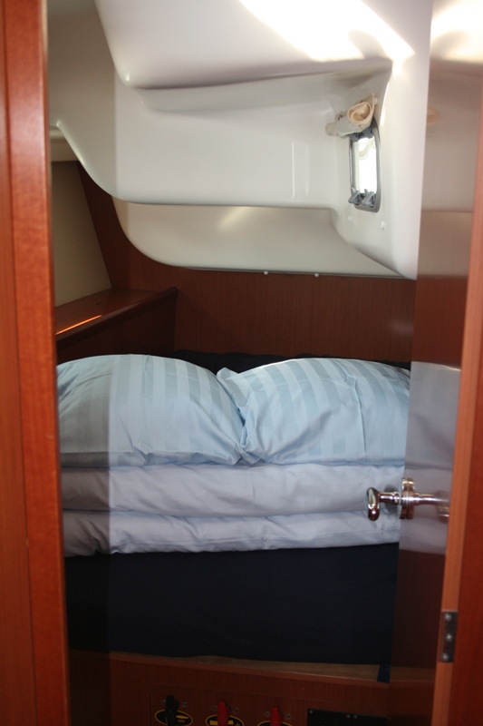 صور Oceanis 40 15