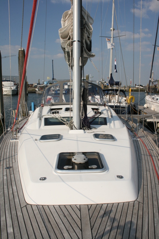 صور Oceanis 40 17