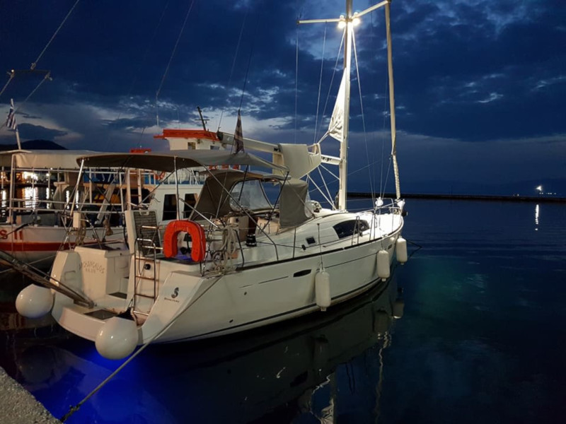 фото Oceanis 43 4