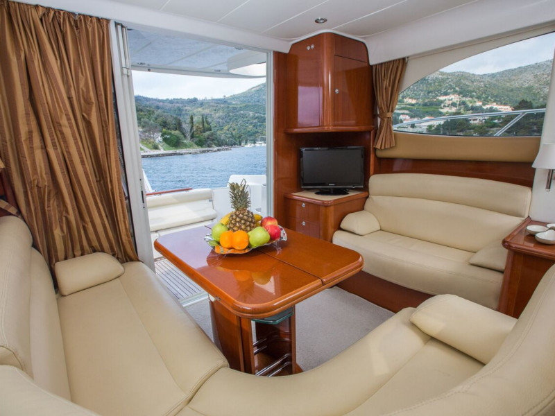 M/Y - Prestige 36 - 2 Cabins - Built 2009