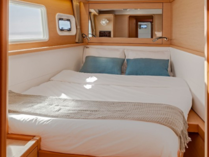 photo Lagoon 450  Flybridge 9