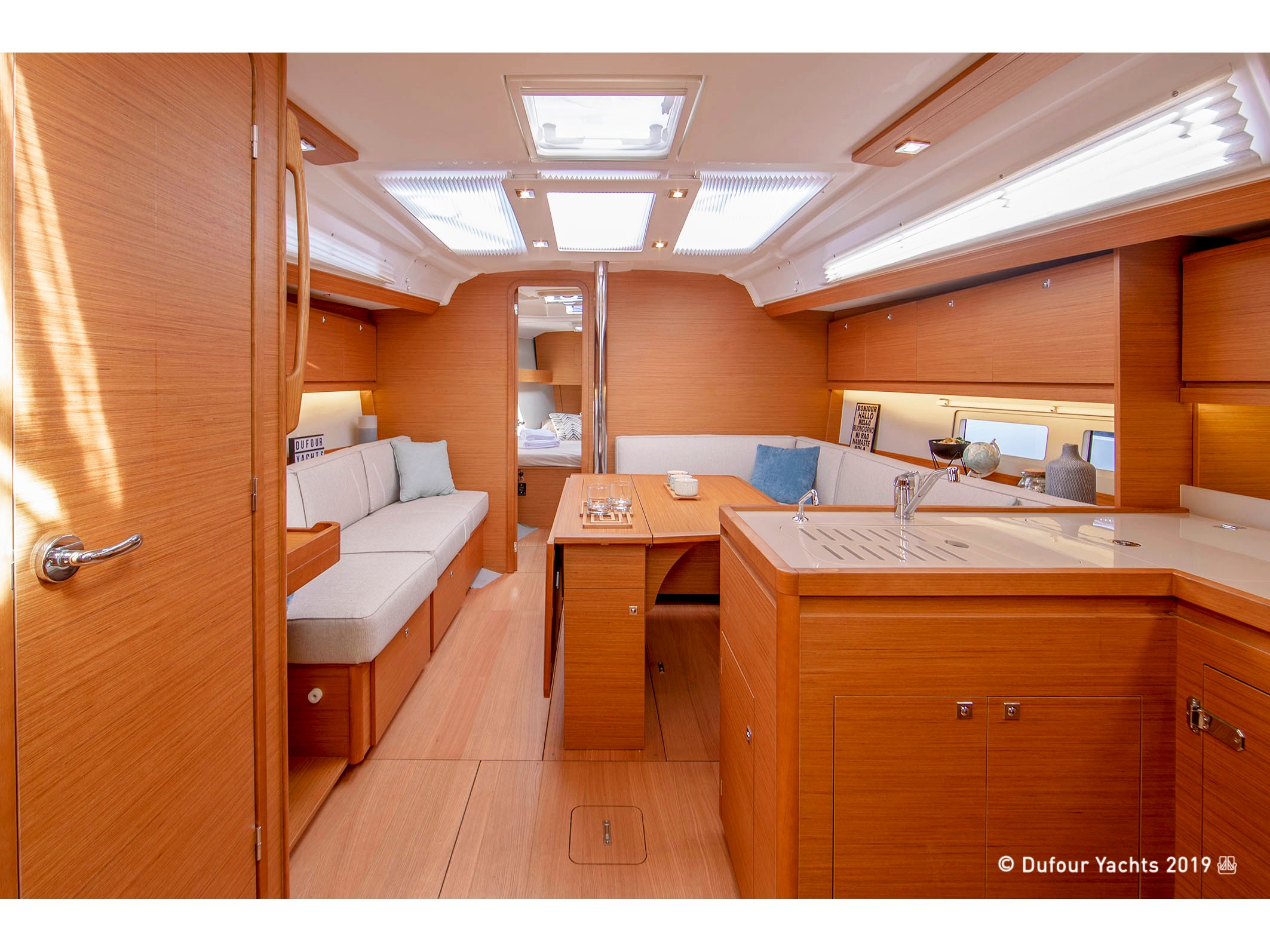 Interior image Orsalia / Dufour 390 Grand Large[G]