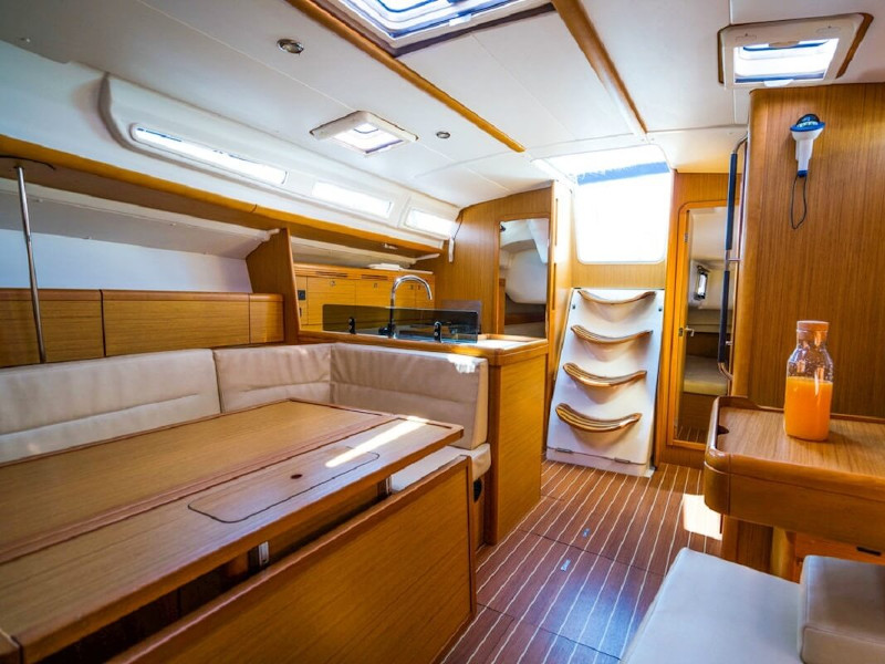 foto Sun Odyssey 42 i 8