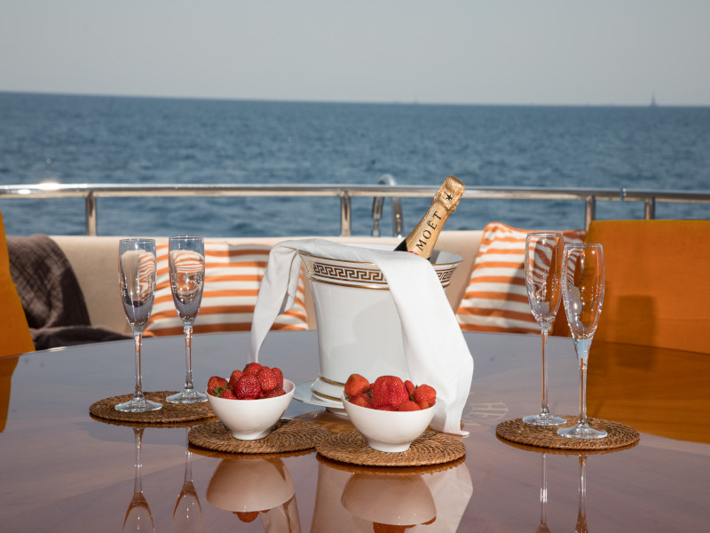 фото Motoryacht 16