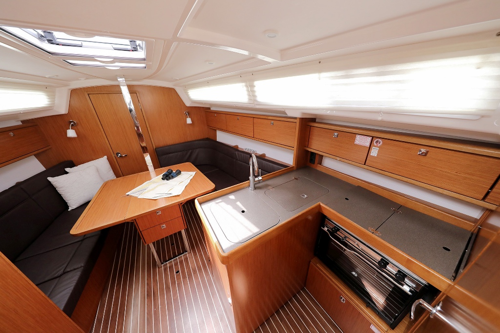 照片 Bavaria Cruiser 34 9
