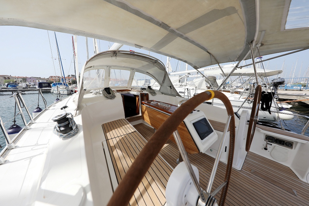 foto Bavaria Cruiser 37 3