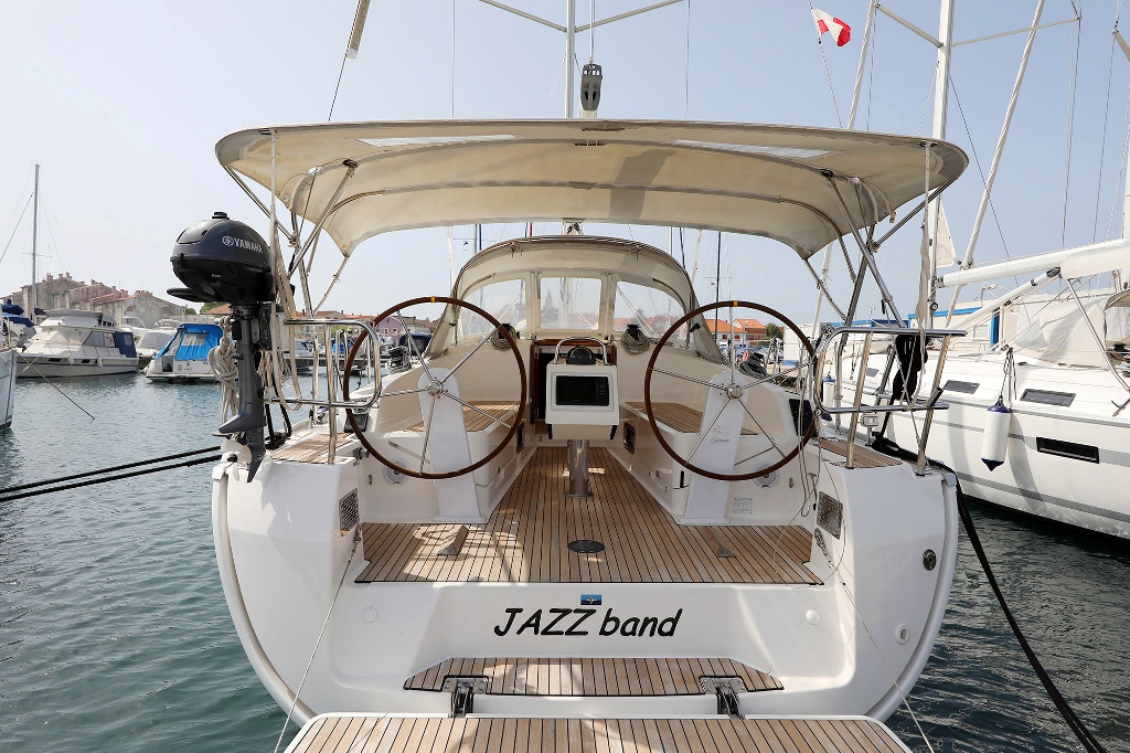 foto Bavaria Cruiser 37 4