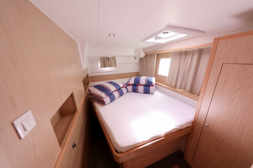 foto Lagoon 400 S2 2