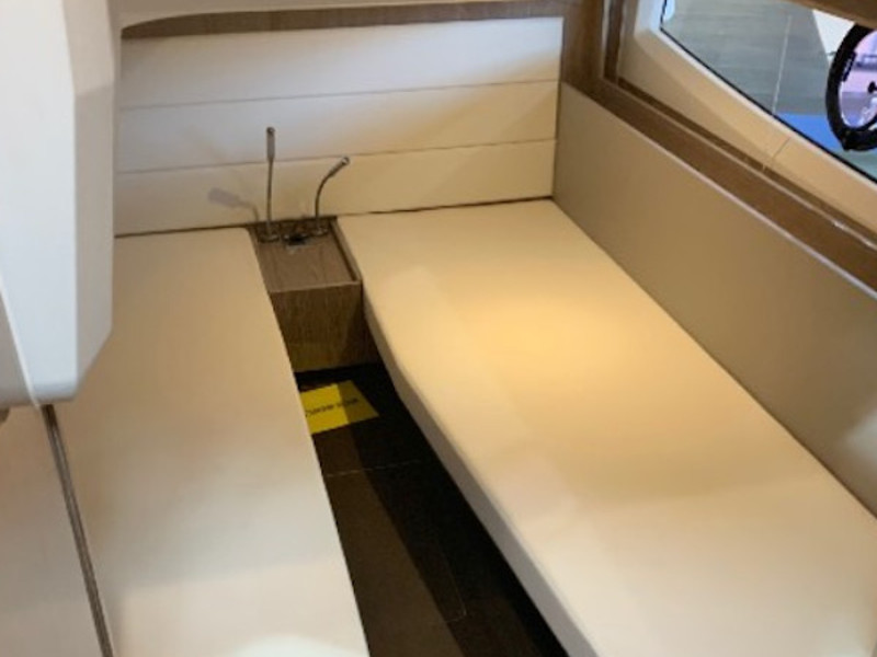 صور Sealine C390 4