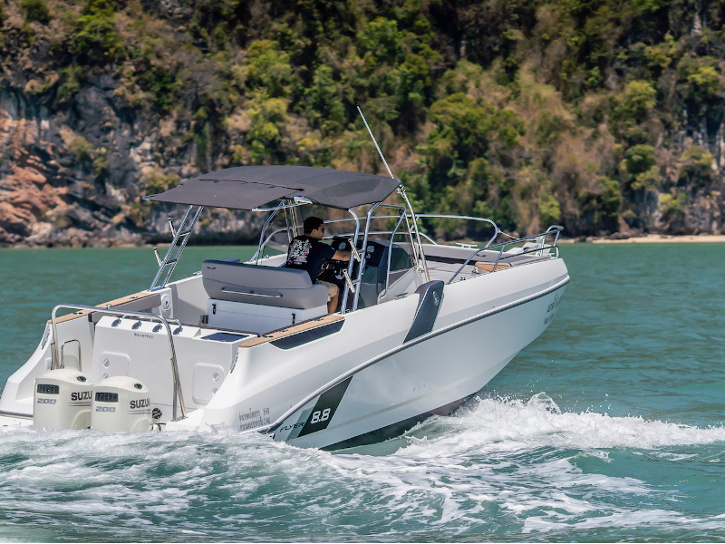 Flyer 8.8 Sundeck