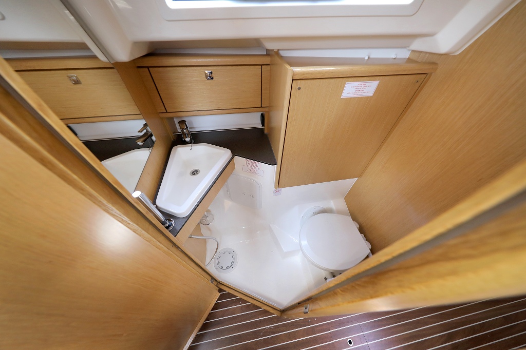 фото Bavaria Cruiser 34 8