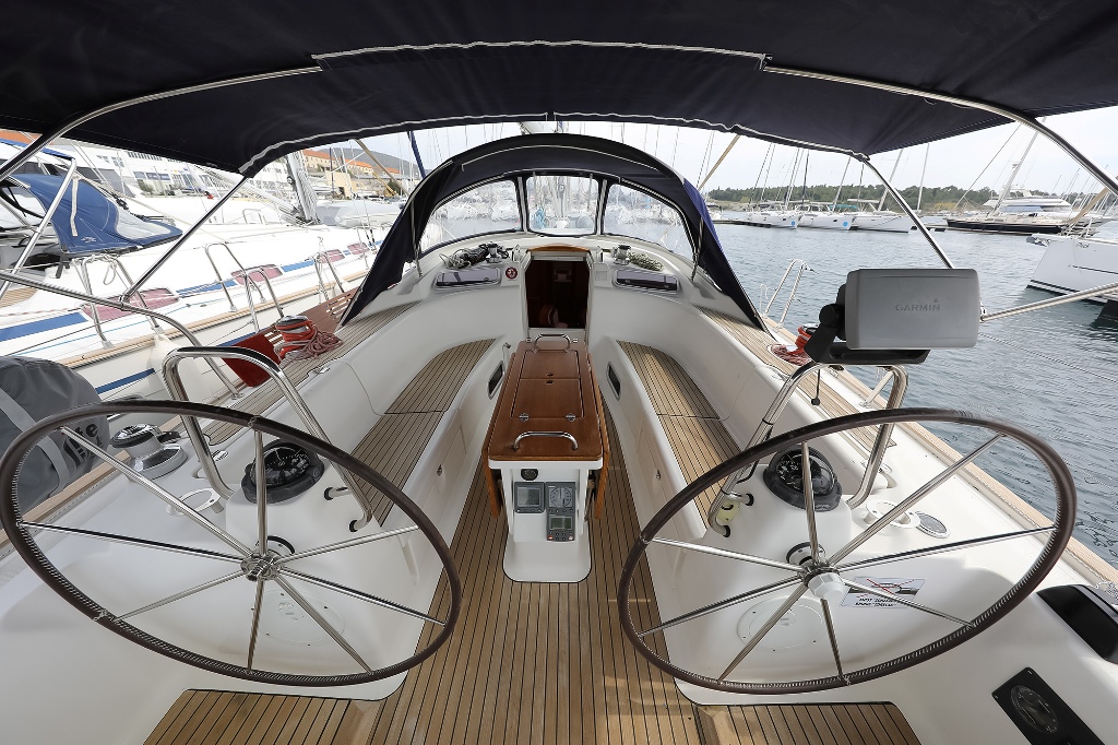 photo Bavaria Cruiser 37 1