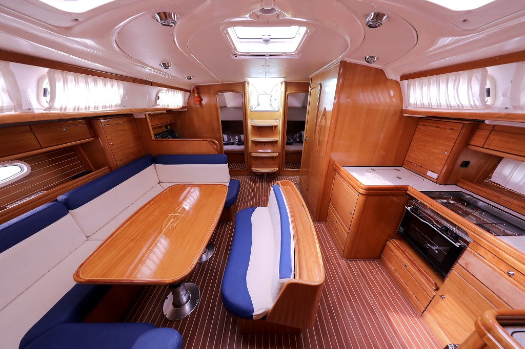 photo Bavaria Cruiser 37 9