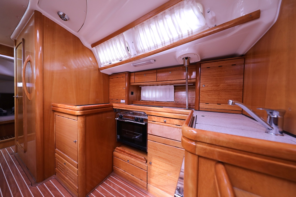 photo Bavaria Cruiser 37 10