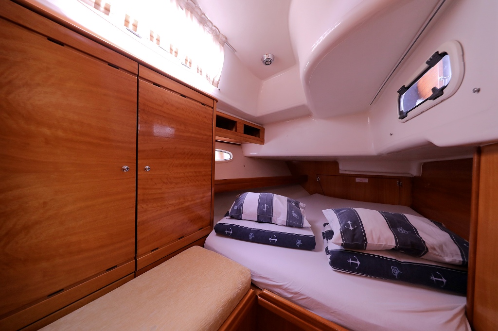 photo Bavaria Cruiser 37 15