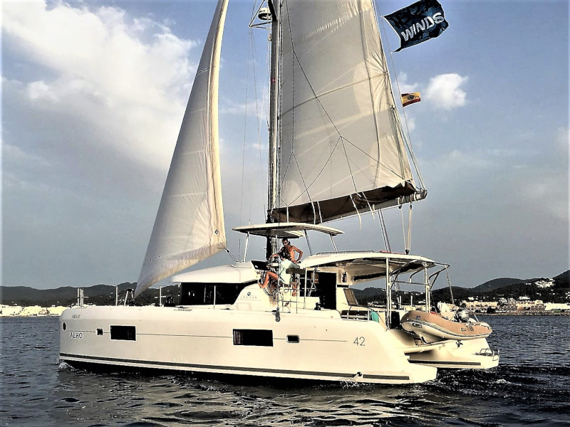 Lagoon 42