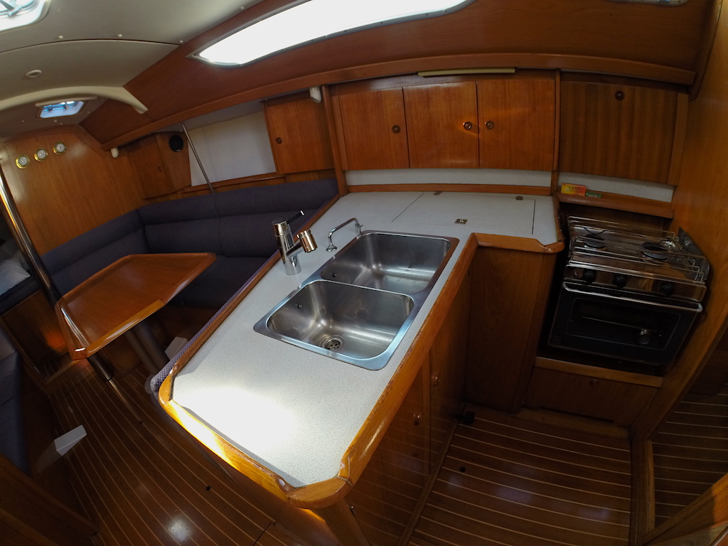 фото Sun Odyssey 36.2 9
