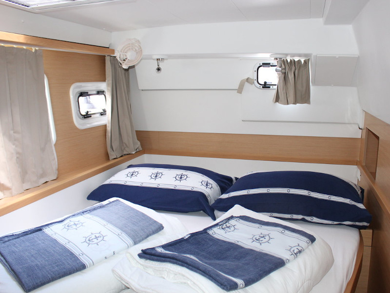 صور Lagoon 400 S2 7